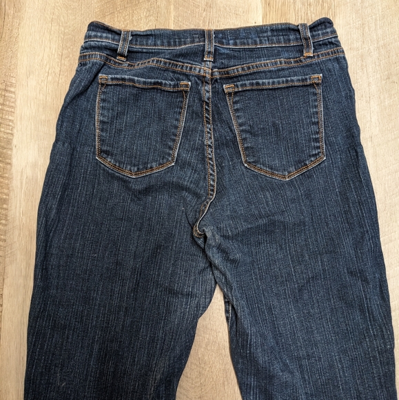 NYDJ Tummy Tuck Cropped Jeans - Picture 3 of 10